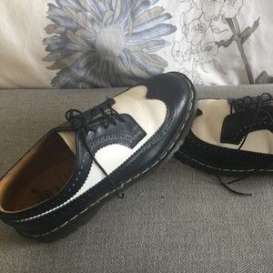 Dr. Martens Black White Smooth Brogue Wingtip